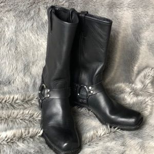 Frye harness pull on boots